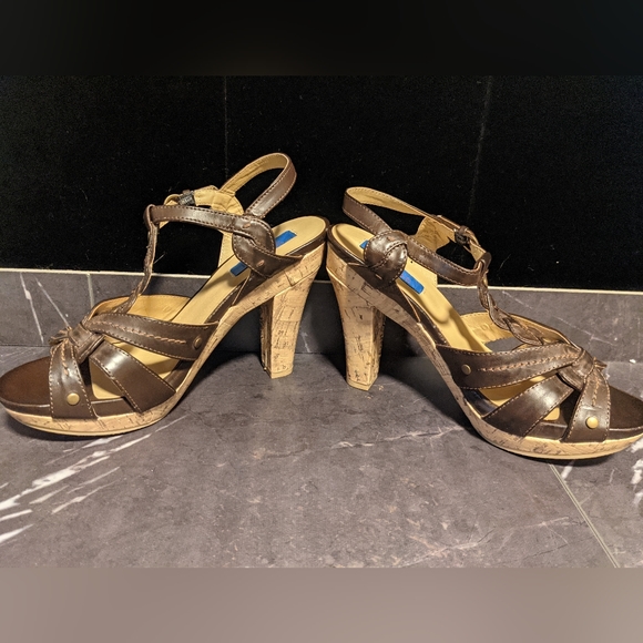 Hot Cakes, Brown Cork Bottom Heeled Sandals, Women's Size 8.5 - Picture 2 of 8